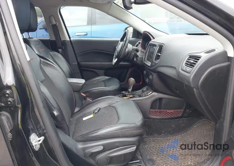 2019 Jeep Compass Trailhawk 4X4 from USA, damaged, VIN 3C4NJDDB8KT795228